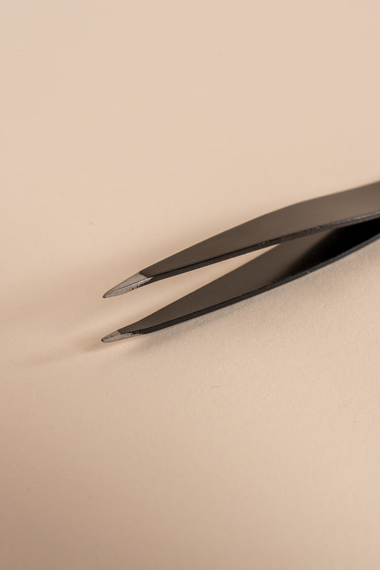 Tweezers