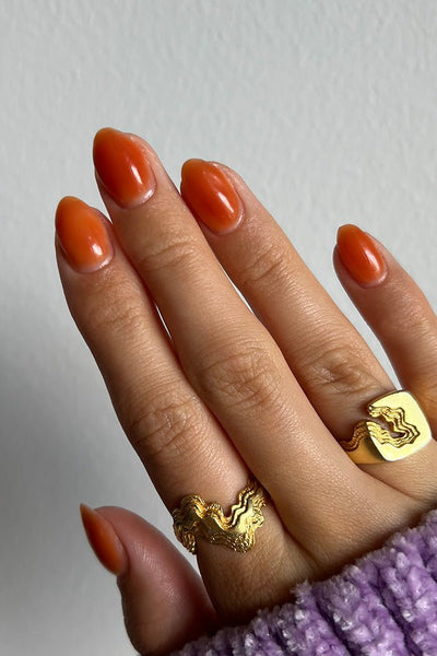 Amber · 214 - Hand