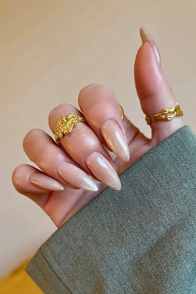 Fairy Dust Cat Eye  · 334 - Hand