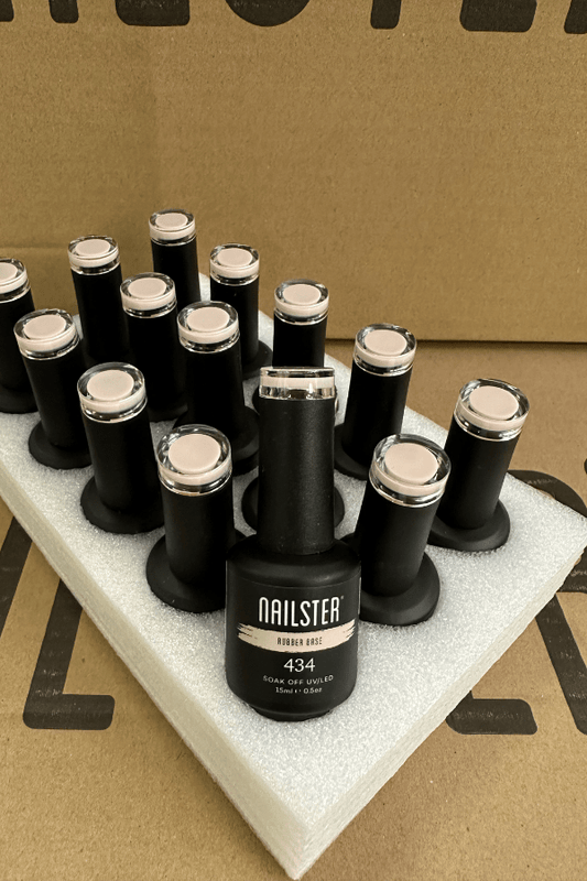 Favourite · 434 | Nailster Denmark