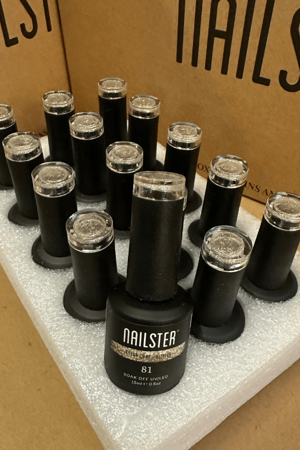 Gold · 81 | Nailster Denmark