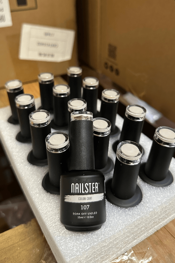 Hugo · 107 | Nailster Denmark