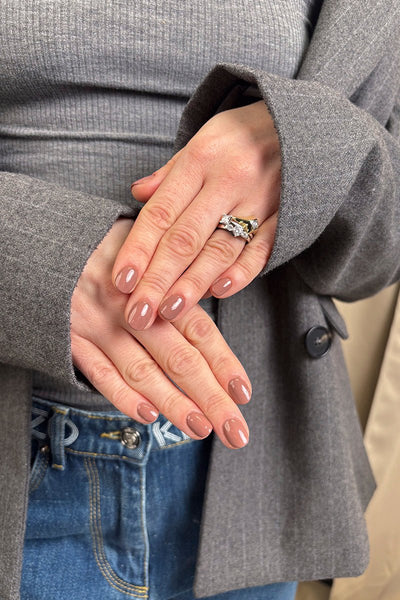 Lilac  · 100 - Hand