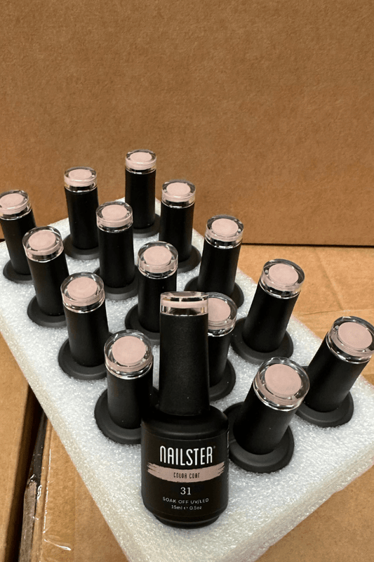 Pale · 31 | Nailster Denmark