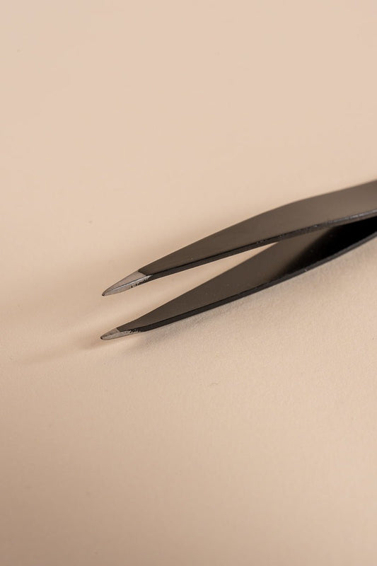 Tweezers