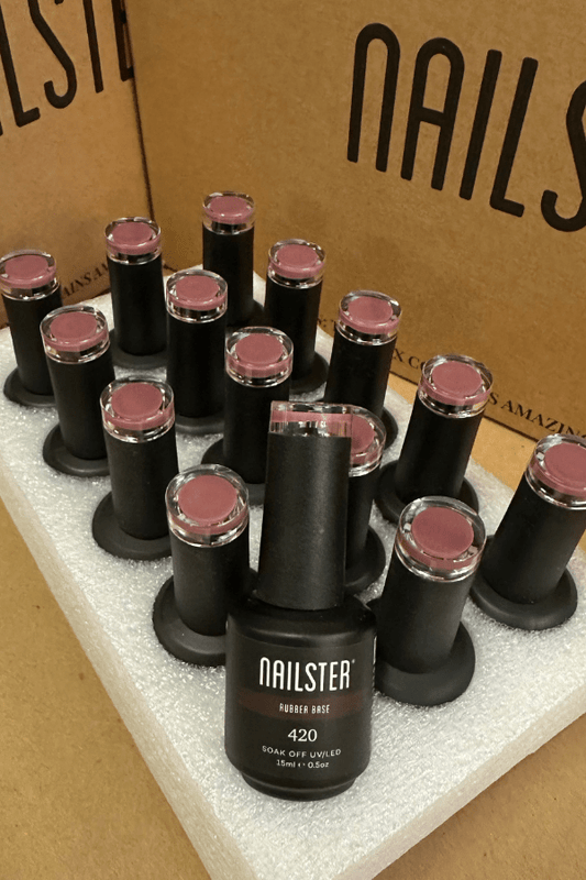 Weekend Away · 420 | Nailster Denmark